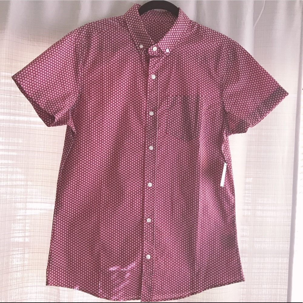 🛑Brand New🛑 Red short sleeve button down